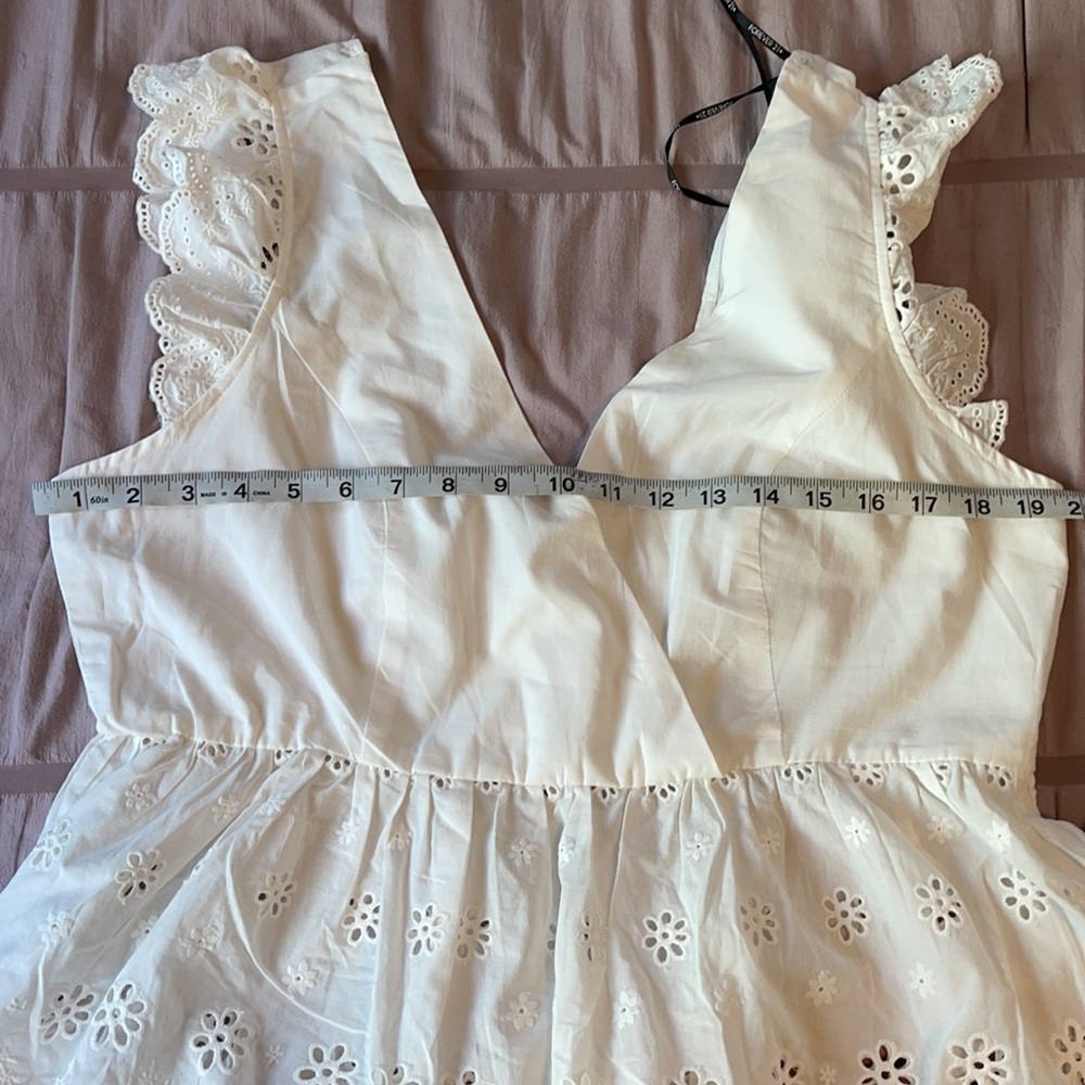 White 0x lace top - Picture 8 of 8